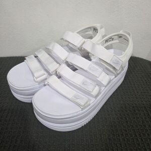 NIKE Women's Platfom Sandals